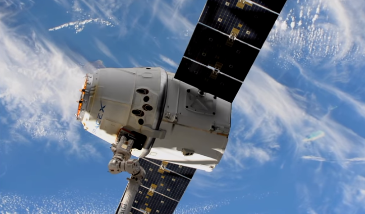 На Землю возвращается космический грузовик SpaceX Dragon. Почему это важно?