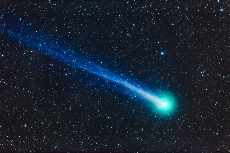 К Земле приближаются огромные кометы