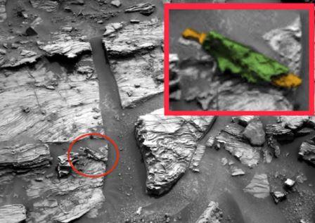 Скотт Уоринг нашел на Марсе древнее оружие, завернутое в шкуру