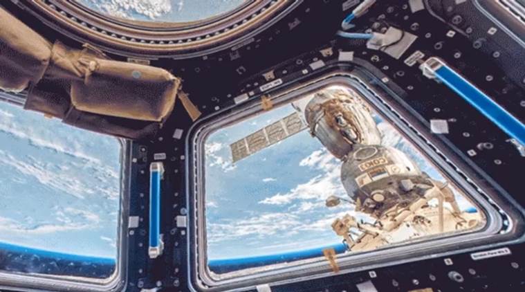Впечатляющее видео, снятое космонавтами из открытого космоса, опубликовано в Сети