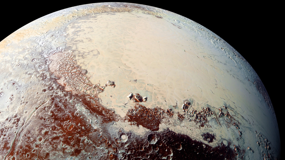 Исследователи определили природу «ледяных мечей» Плутона