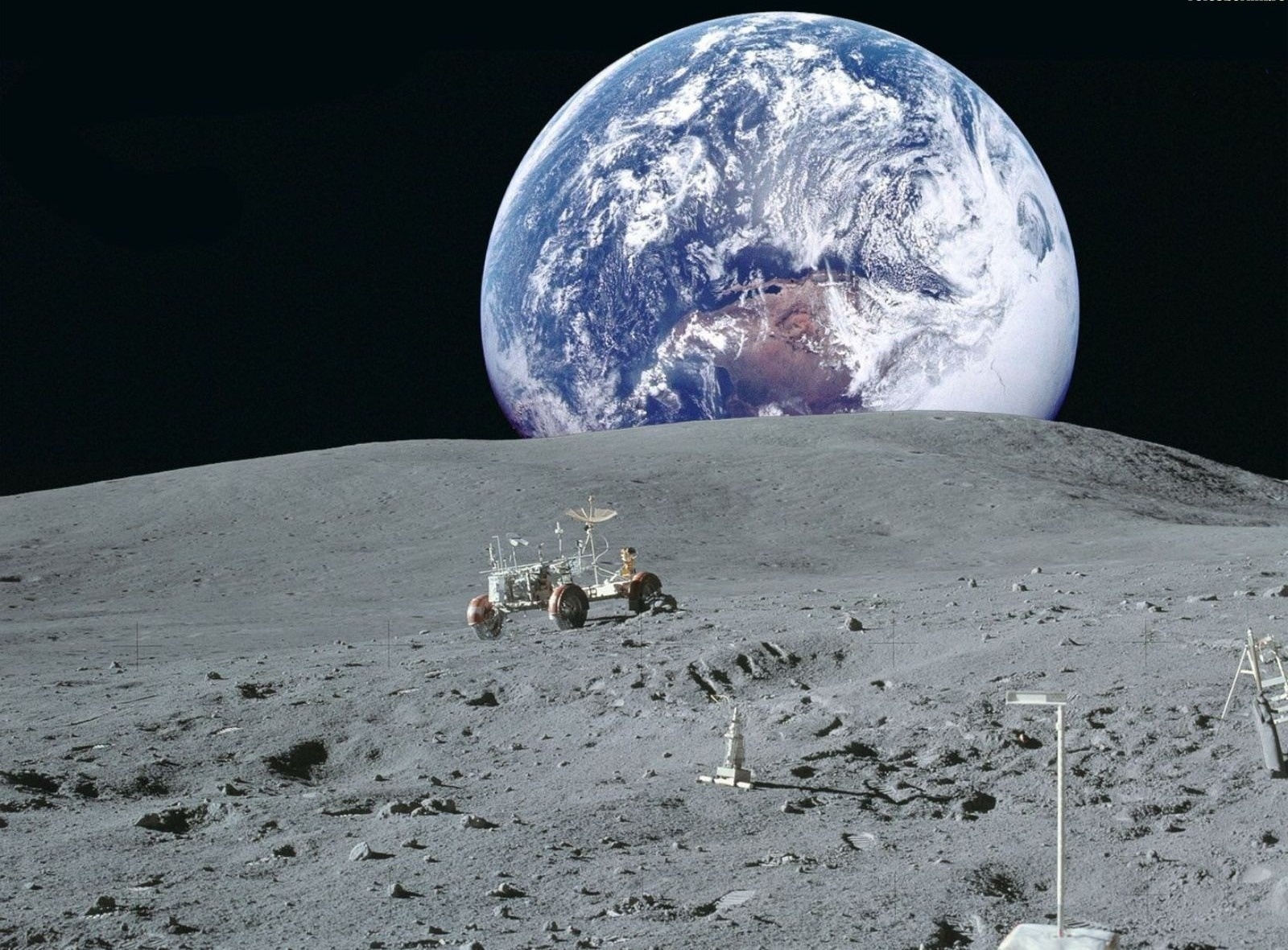 Правительство готово отнять у НАСА полномочия на организацию лунной миссии