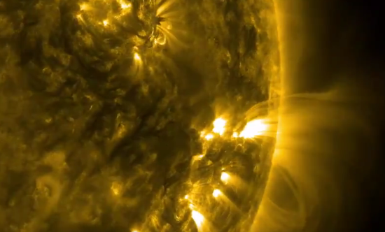 Удивительные 25 секунд: 17 часов съемок Солнца и 2 вспышки на нем