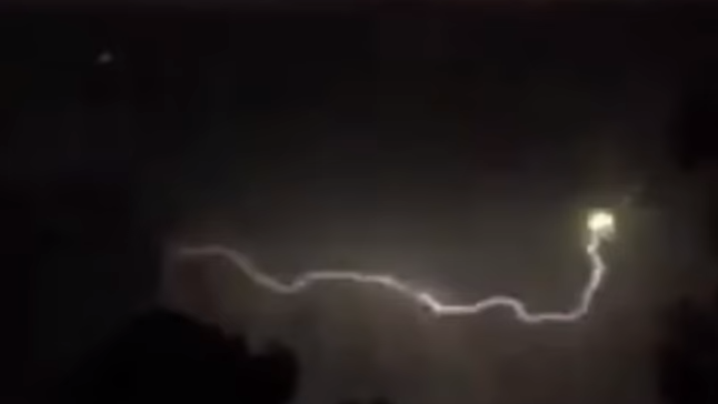 Молния подбила НЛО во время грозы в штате Делавэр