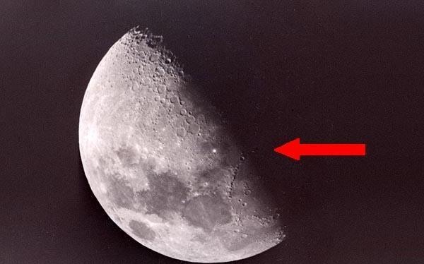 Астрономы сумели объяснить происхождение странных лунных вспышек