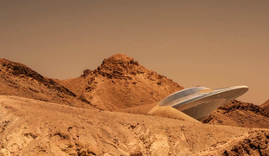 На Марсе был спрятан 2-километровый звездолет гуманоидов, который никто раньше не замечал