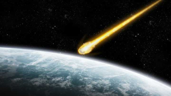 Метеориты атакуют: видеорегистратор запечатлел падение огненного шара в Японии