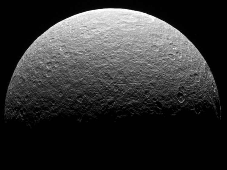 НАСА продемонстрировало памятные снимки, сделанные «Кассини» в последние месяцы работы