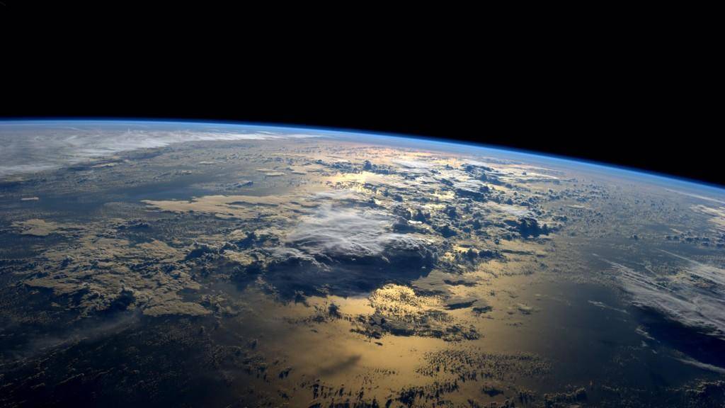 Космонавт заснял невероятный видеоролик из открытого космоса