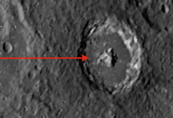 Уфолог заметил в кратере Меркурия древнюю пирамиду