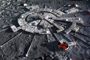 Уфологи обнаружили лунный инопланетный город