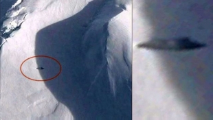 Над Антарктидой была замечена трапециевидная летающая тарелка