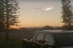 Над австралийским пляжем промчался НЛО