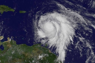 В Интернете было опубликовано видео страшного урагана «Мария»