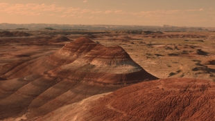 В марсианском каньоне была найдена разбившаяся летающая тарелка