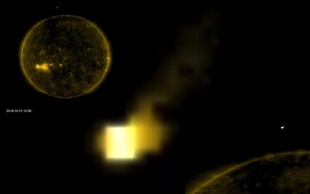 Скотт Уоринг запечатлел НЛО рядом с Солнцем