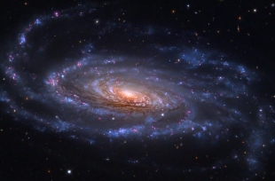На «задворках» спиральных галактик происходят регулярные слияния черных дыр – космологи