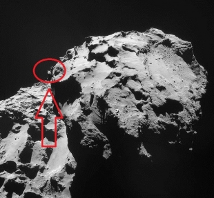 НЛО в форме яйца было замечено на фотографии кометы Чурюмова-Герасименко