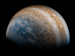 «Юнона» запечатлела сюрреалистические облака Юпитера