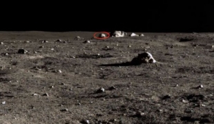 Робот пришельцев был замечен уфологом на поверхности Луны